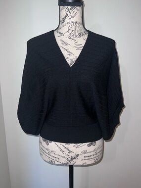 NWT Club Monaco 100% Wool Black V-Neck Batwing Sweater Top Small